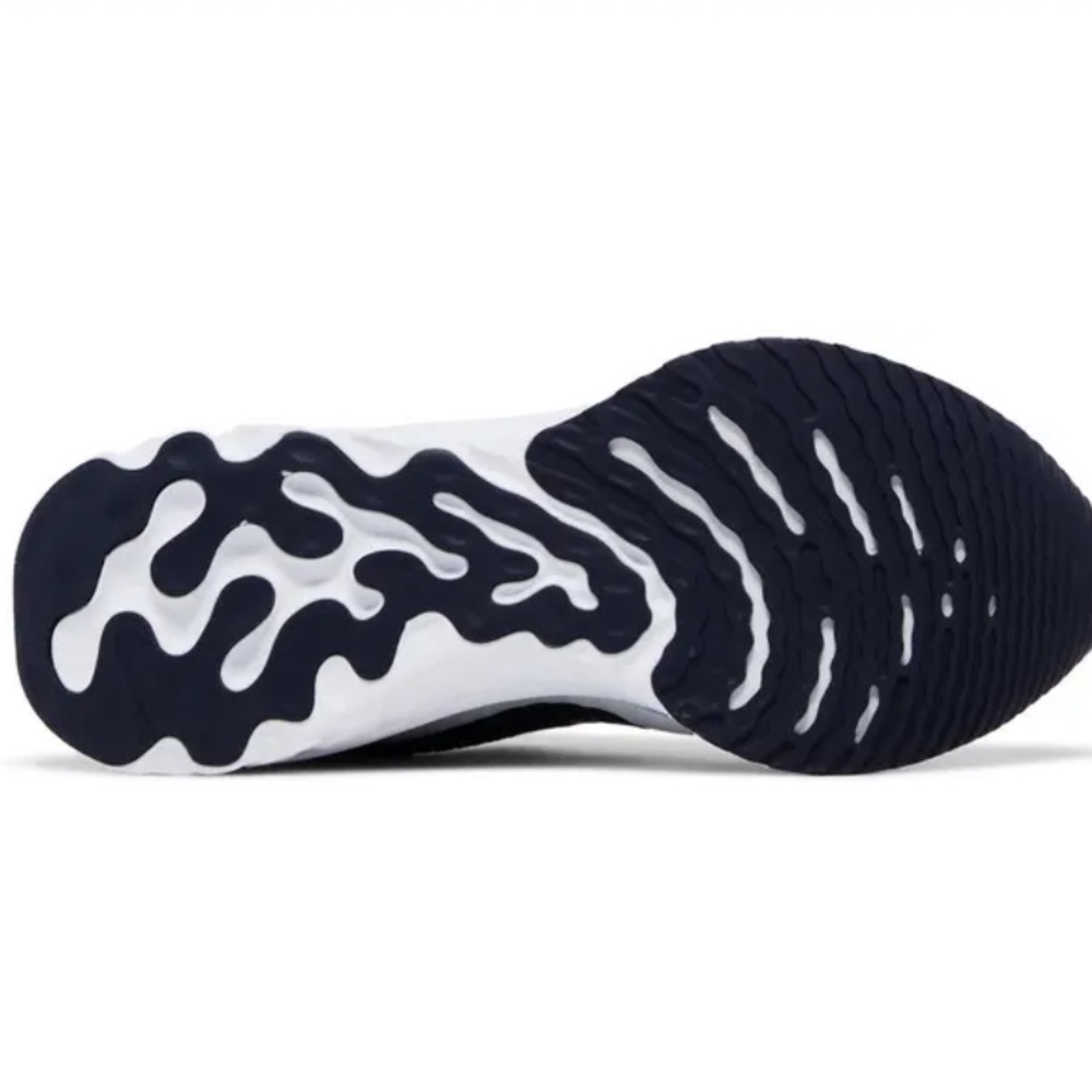 Nike Blue and Black Running Shoes - Picture 3 of 7